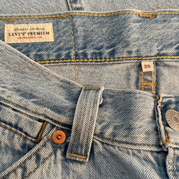 Levi’s High Waist Denim Skirt Front Slit Blue Wash Size 25 | 90s Vintage Y2K - Picture 5 of 8